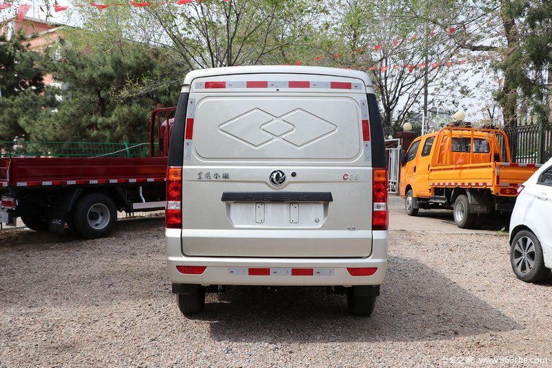 东风小康 c35 东风小康 c35 112马力 1.5l封闭厢式货车 外观