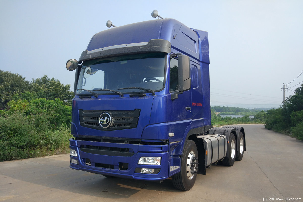 神河 TJG200W系列 500马力 6X4牵引车