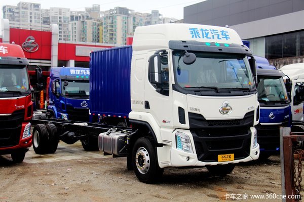 东风柳汽 乘龙H5中卡 220马力 4X2 9.7米厢式载货车(LZ5182XXYM5AB)