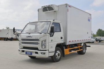 江铃 新款顺达 129马力 4X2 3.97米冷藏车(JMT5042XLCXG26)