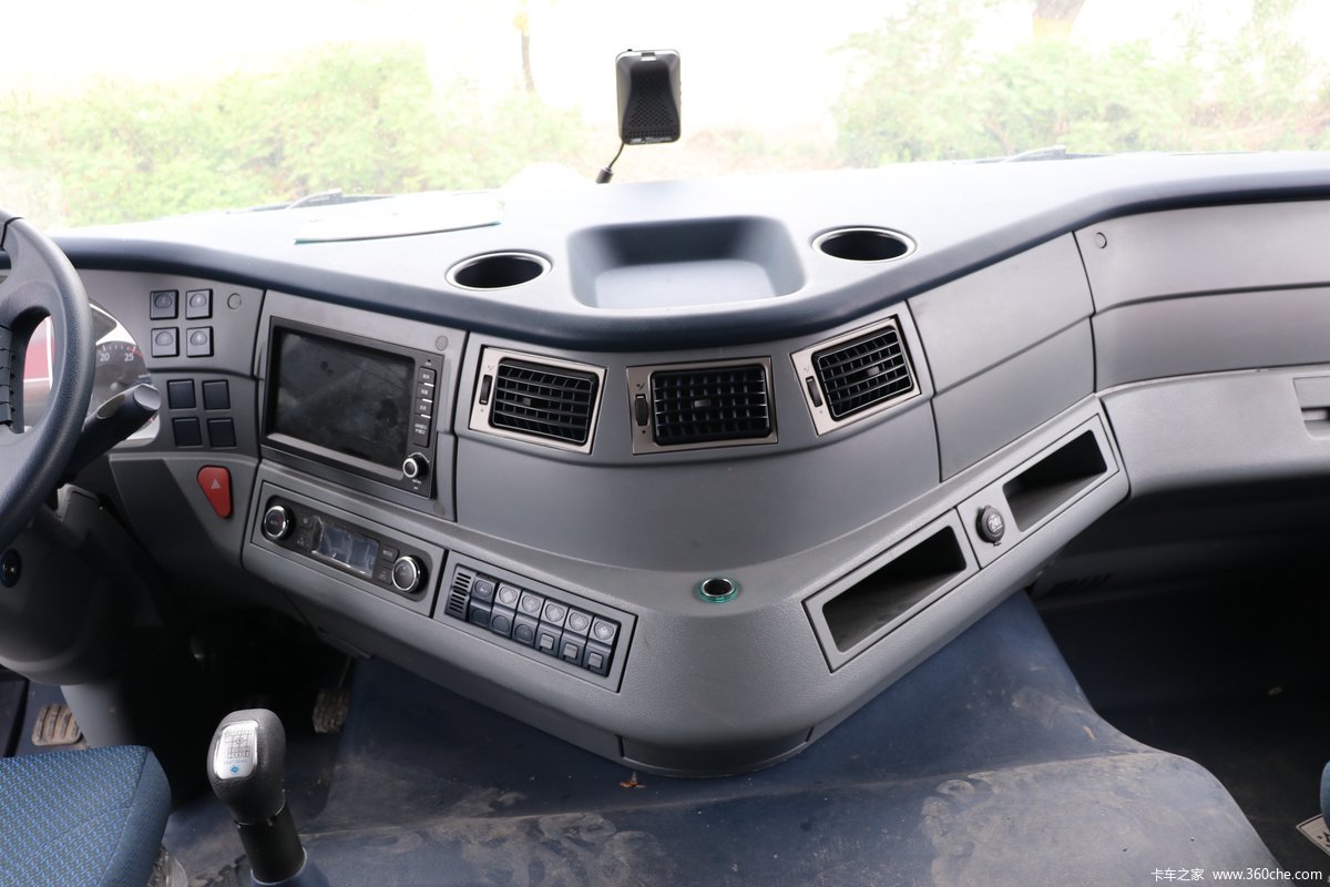 【图】上汽红岩 杰狮c500重卡 350马力 8x4 7.