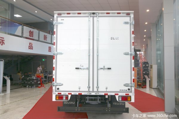 五十铃M100载货车昆明市火热促销中 ，交3000抵10000。