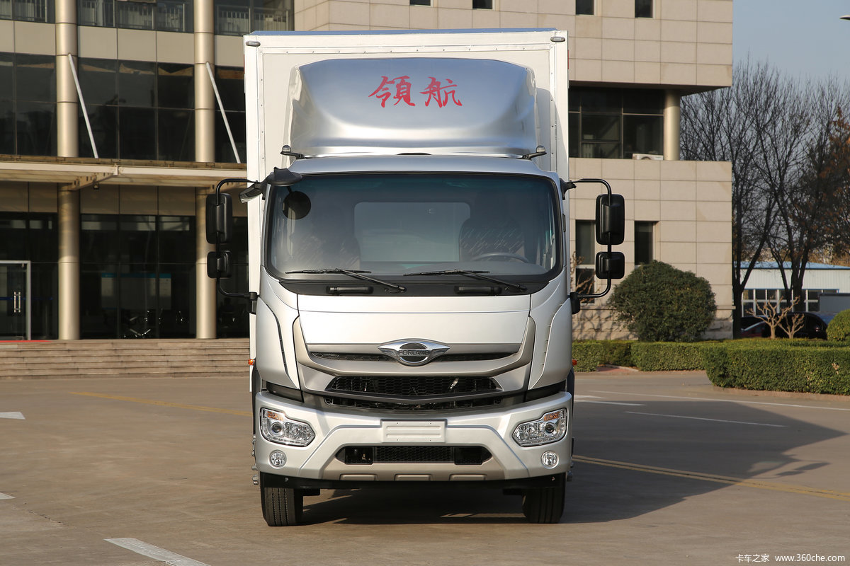 福田时代 ES7 210马力 9.8米厢式载货车