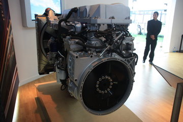 沃尔沃D16E600 600马力 16L 国四 柴油发动机