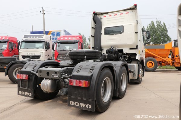 中国重汽 HOWO T7H重卡 460马力 6X4牵引车 标运
