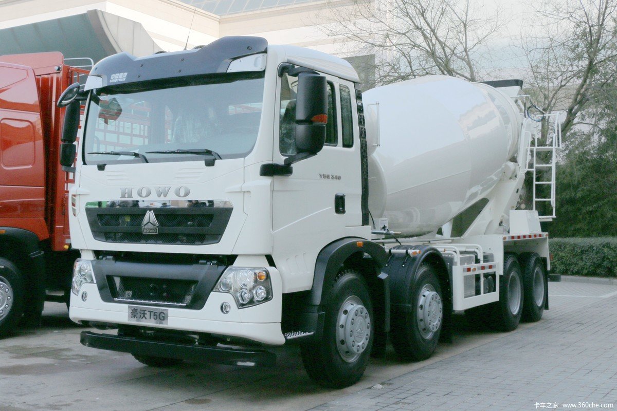 中国重汽 HOWO T5G 340马力 8X4 7.3方混凝土搅拌车(东岳牌)