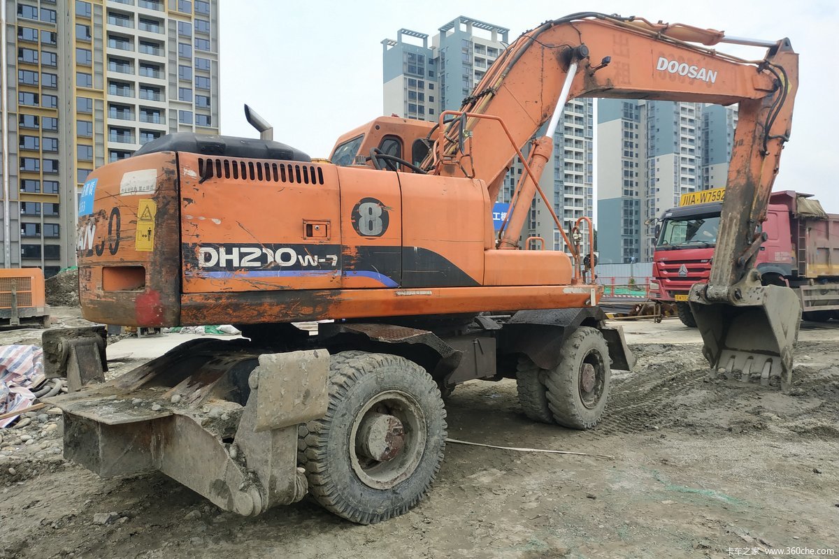斗山 DH210W-7轮式挖掘机