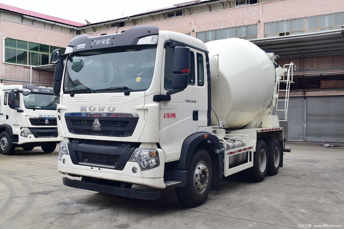 中国重汽 HOWO T5G 340马力 8X4 7.6方混凝土搅拌车(亚特重工牌)