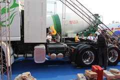 联合卡车 U375重卡 375马力 6X4 LNG牵引车(SQR4251N6ZT4)