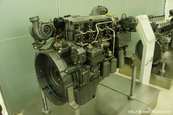 大柴BF6M2012-21 210马力 6L 国三 柴油发动机