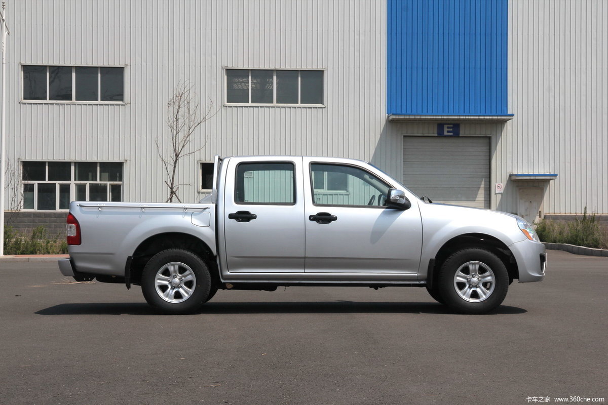 一汽通用 坤程 豪华型 2.2l汽油 双排皮卡