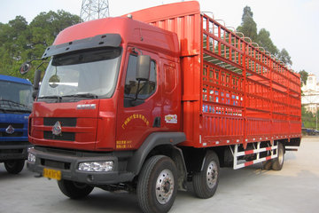 东风柳汽 乘龙609中卡 220马力 6X2 9.6米仓栅式载货车(LZ5250CSRCS) 卡车图片