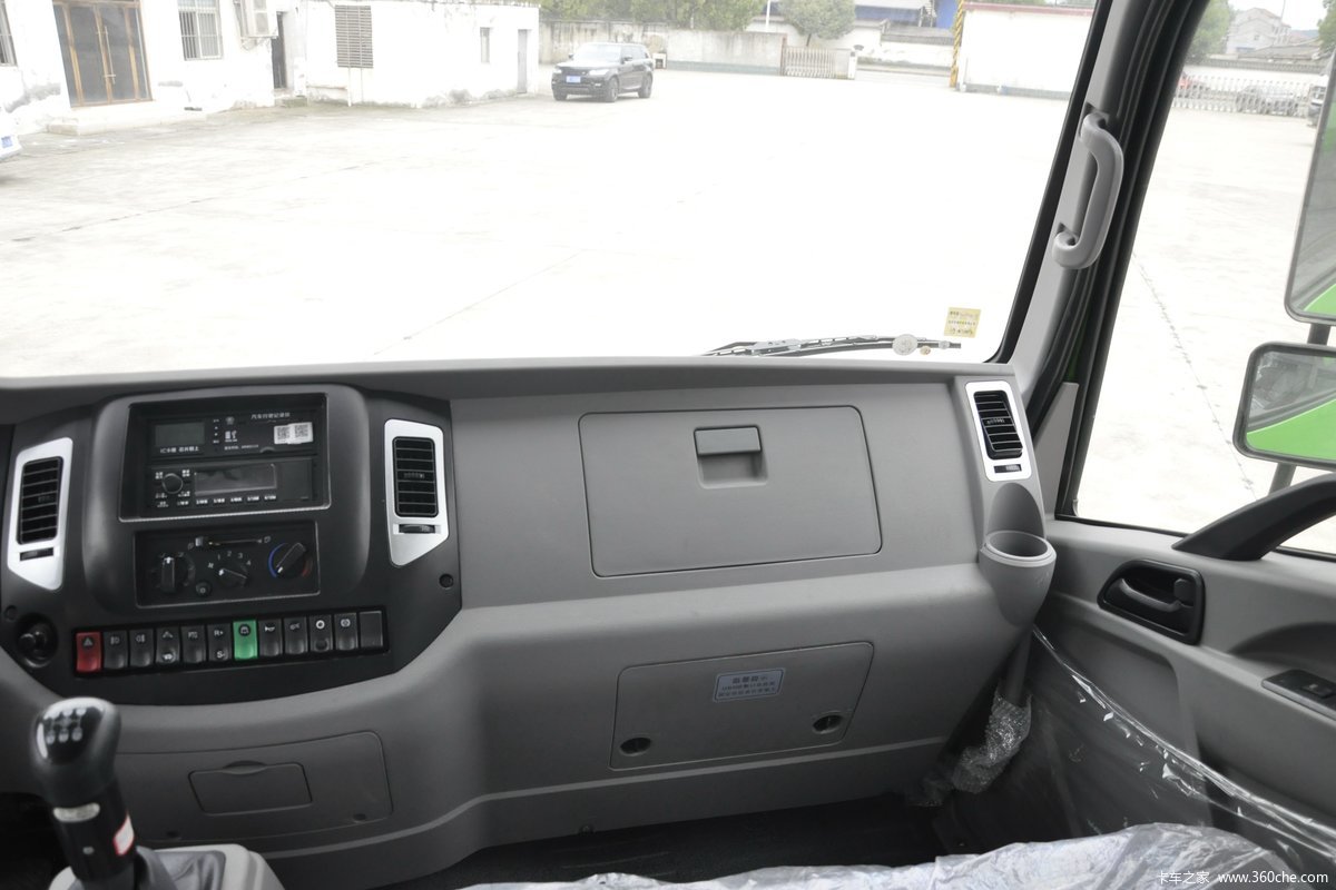 8米自卸车(eq3240glv)>驾驶室> > 东风华神 > d912 > 东风华神 d912