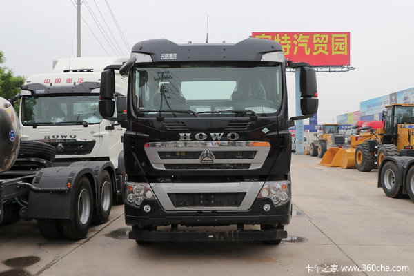 中国重汽 HOWO TX重卡 310马力 6X2 9.52米厢式载货车(ZZ5257XXYM56CGE1)