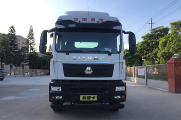 中国重汽 汕德卡SITRAK G5重卡 290马力 4X2 9.8米厢式载货车(国六)(高低挡变速箱)(ZZ5186XXYN711GF1)