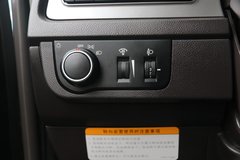 现代商用车 创虎XCIENT重卡 520马力 6X4 AMT自动挡牵引车(液缓)(CHM4251KPQ46V)