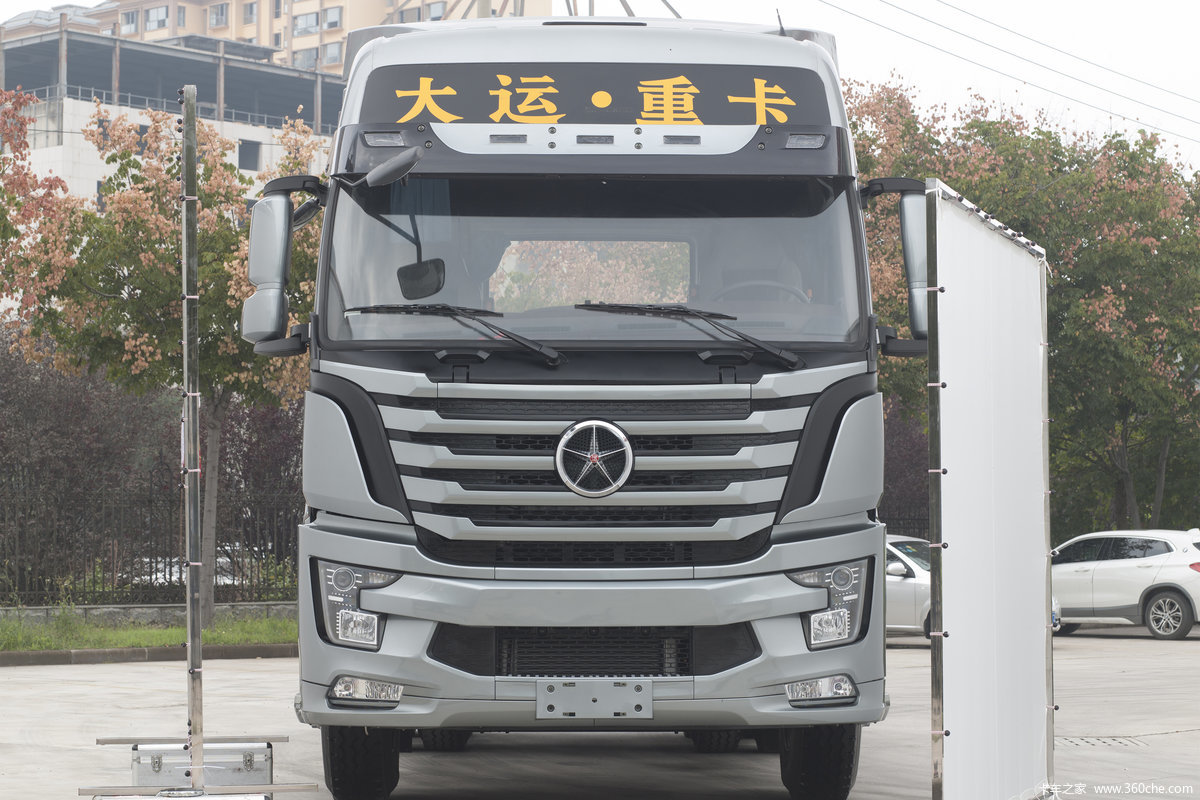 大运 N8V重卡 质蕙2.0版 430马力 6X4 LNG牵引车(短排半)(国六)