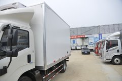 江铃 凯运蓝鲸 129马力 4X2 3.98米冷藏车(JX5045XLCTGA25)