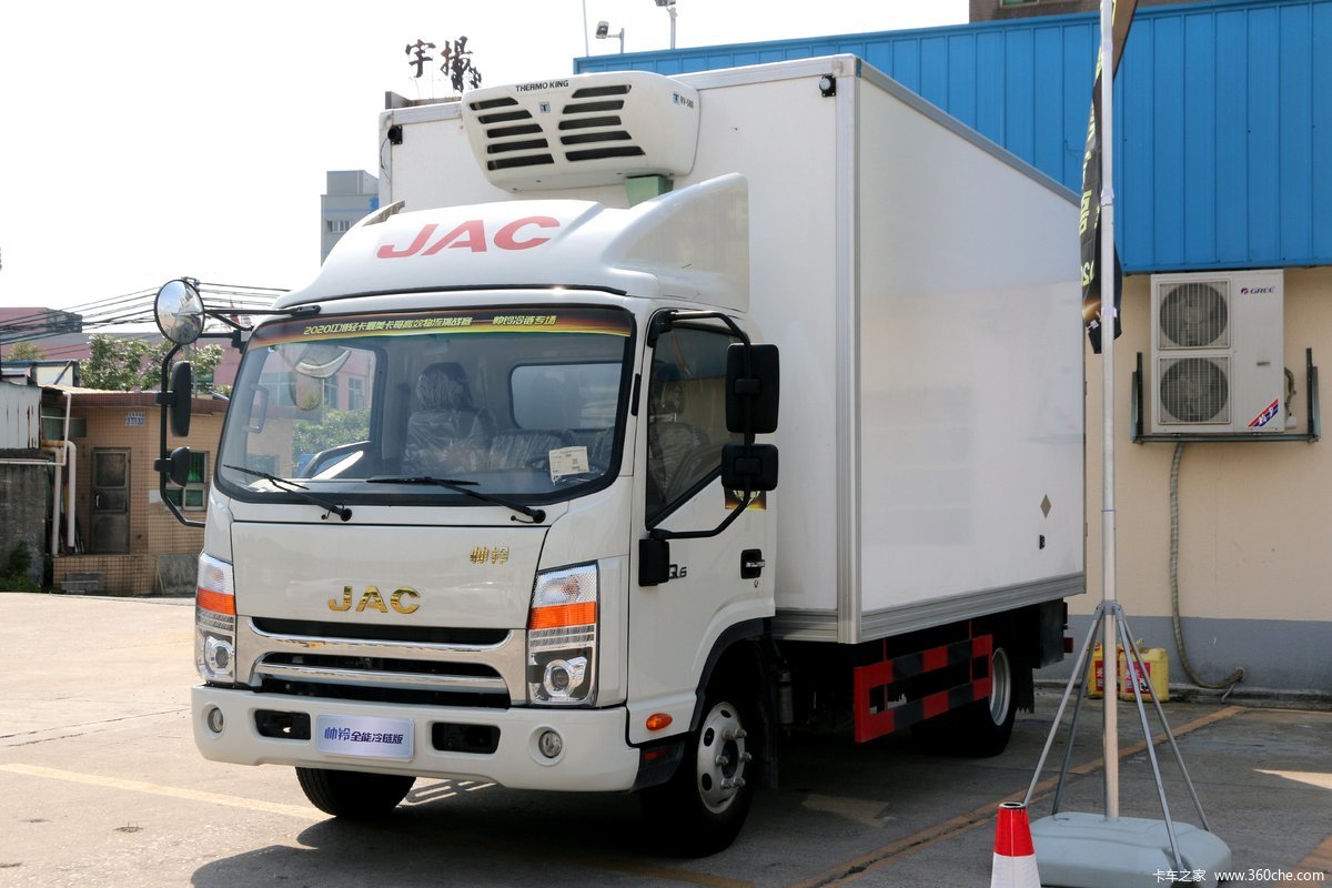 江淮 帅铃Q6 160马力 4X2 4.015米冷藏车