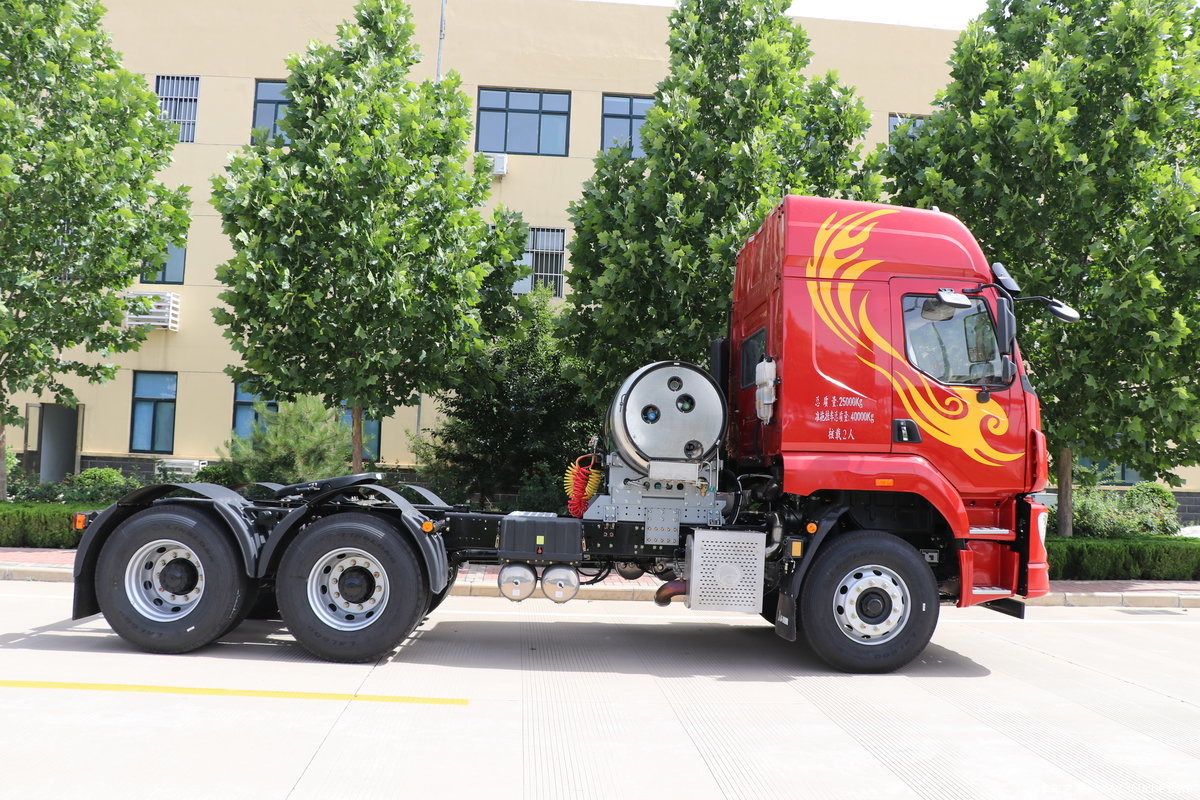 【图】长征汽车 凤凰c5重卡 400马力 6x4 lng牵引车(cz4251su46l)
