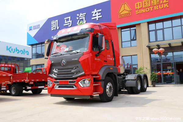 中国重汽 豪沃N7G重卡 440马力 6X4 LNG牵引车(ZZ4257V424JF1LW)