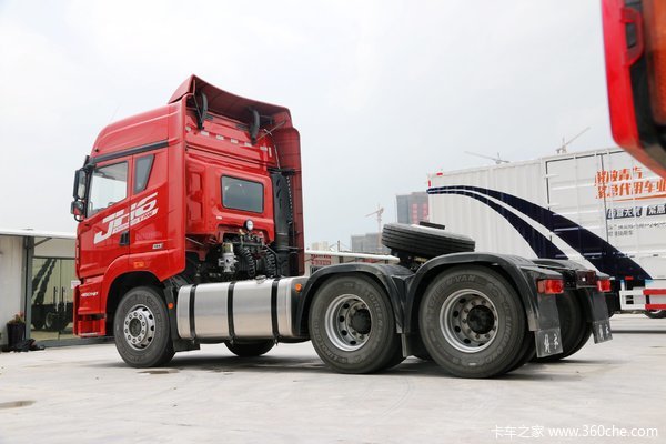 回馈客户   解放JH6牵引车仅售29.50万