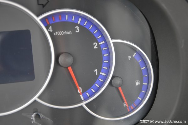 骏铃V3载货车洛阳市火热促销中 让利高达0.3万