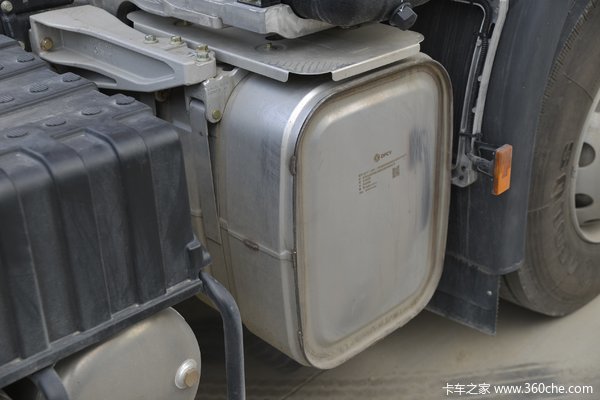 优惠0.3万 上海锐洪一级代理 东风 天龙KL牵引车火热促销中