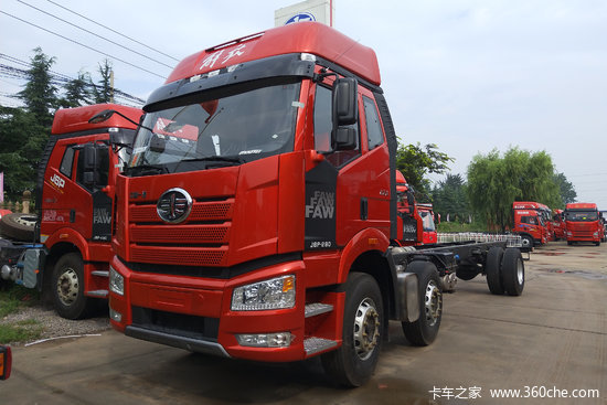 一汽解放 新J6P重卡 280马力 6X2 9.65米栏板载货车(CA1250P66K1L6T3E5)