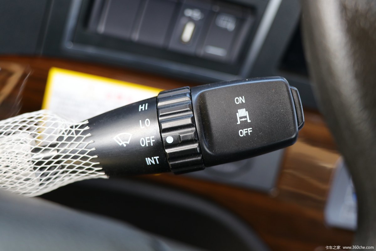 【图】华菱 汉马h9重卡 旗舰版 550马力 6x4牵引车(hn4250a46c4m5)