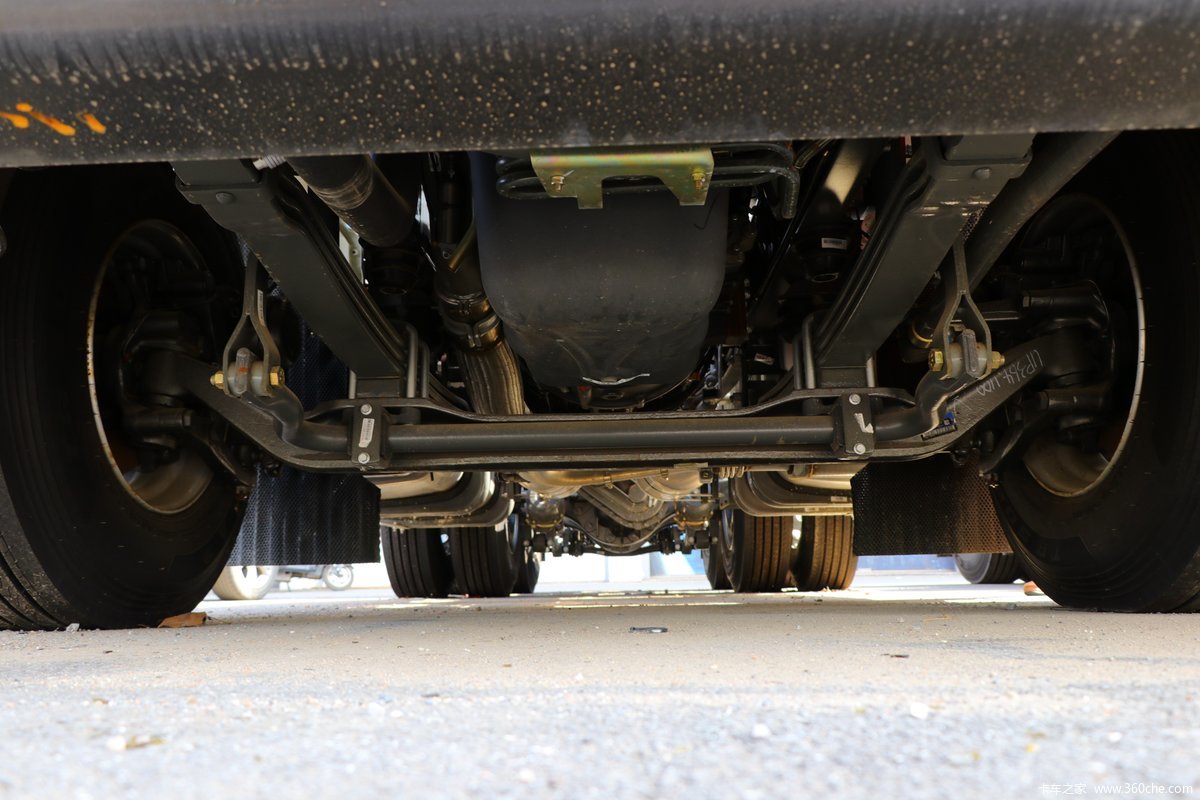 sitrakc7h重卡540马力6x4牵引车(zz4256v324he1b)>底盘> > 重汽汕德卡