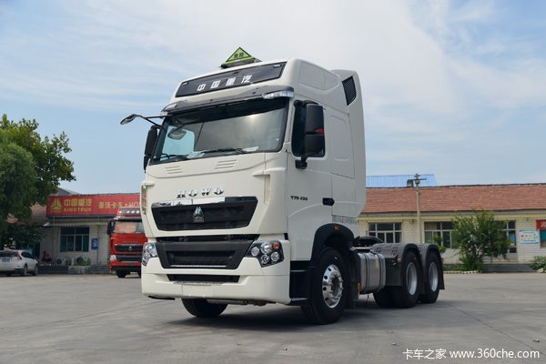 中国重汽 HOWO T7H重卡 430马力 6X4危险品牵引车(ZZ4257V324HE1W)