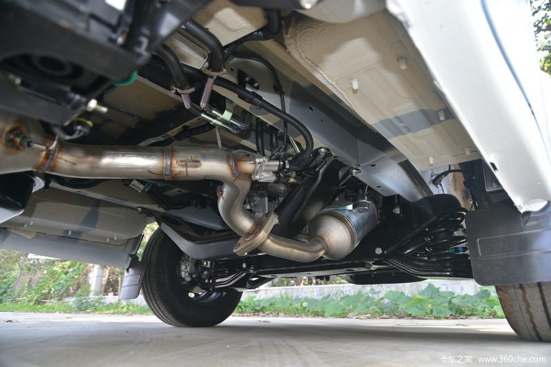 江铃汽车 特顺 江铃汽车 特顺 116马力 2.8l封闭货车 底盘