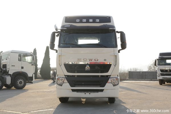中国重汽 HOWO T7H重卡 460马力 6X4牵引车(ZZ4257W324HE1B)