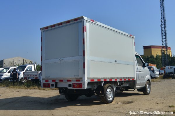 金杯t30翼展车成都市火热促销中让利高达01万