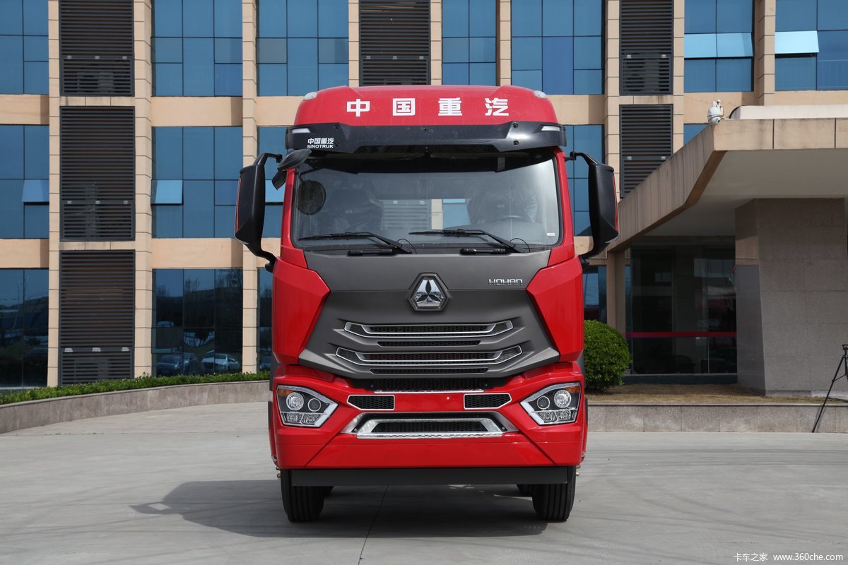 中国重汽 豪瀚N5G中卡 240马力 4X2 6.71米仓栅式载货车