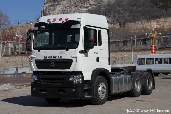 中国重汽 HOWO TX重卡 440马力 6X4 牵引车(ZZ4257V324GF1)