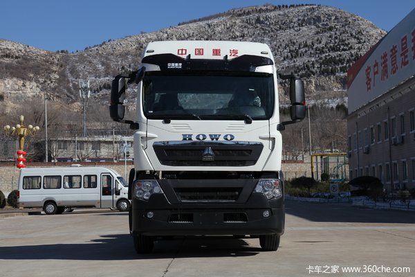 中国重汽 HOWO TX重卡 330马力 4X2 牵引车(ZZ4257V384GF1LB)