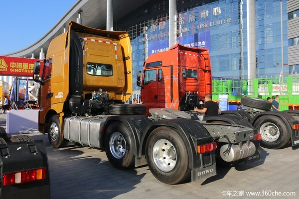 中国重汽 HOWO TH7重卡 540马力 6X4牵引车(ZZ4257W324HE1B)