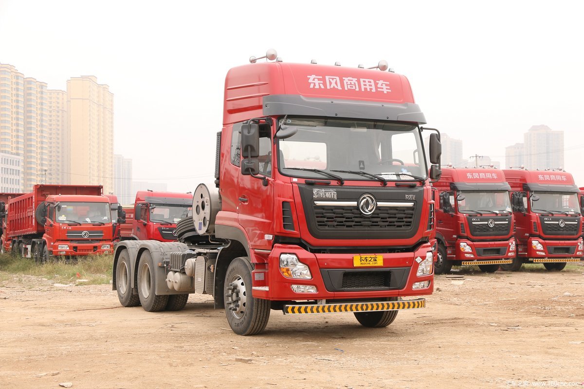 东风新疆 畅行D7V 400马力 6X4 LNG牵引车(440后桥)(国六)