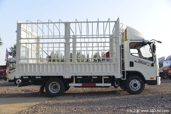 解放轻卡 J6F5.2米苍栏车无锡市火热促销中 让利高达0.6万