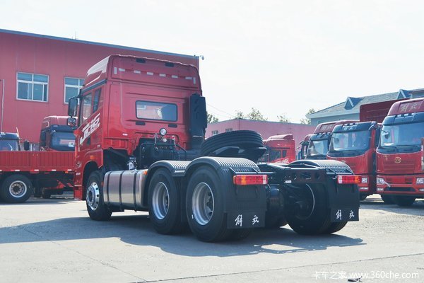 青岛解放 JH6重卡 质惠版 460马力 6X4牵引车(CA4250P26K15T1E5A80)