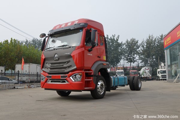 中国重汽 HOWO N5W中卡 220马力 4X2 6.75米栏板载货车(高顶)(ZZ1185K5113E1)