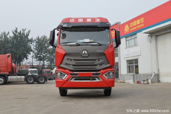 中国重汽 豪瀚N5W中卡 220马力 4X2 6.75米栏板载货车(ZZ1185K5113E1H)