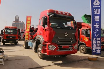 中国重汽 豪瀚N5G中卡 轻奢版 240马力 4X2 6.75米栏板载货车(ZZ1185K5113E1)