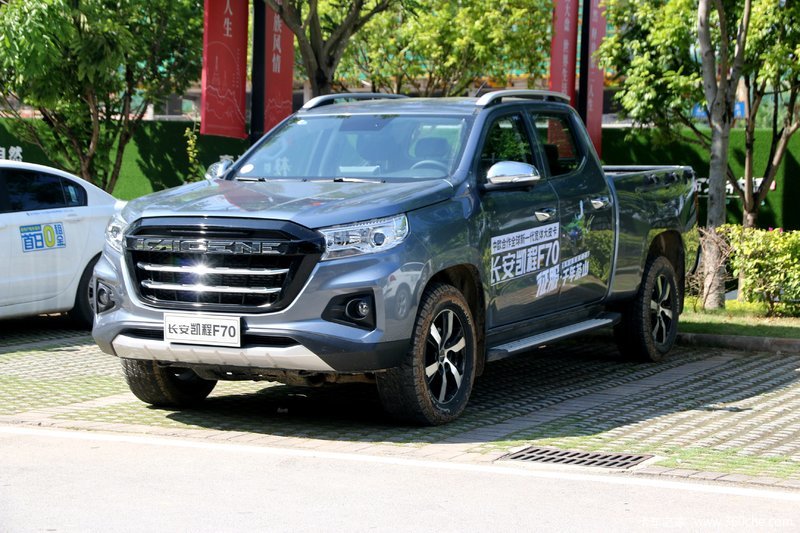 5t柴油 150马力 四驱 长轴国六双排皮卡_实拍图片_1075297_卡车之家