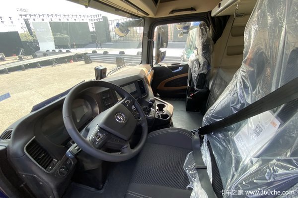 德龙x6000牵引车云南益汇预售火热开启