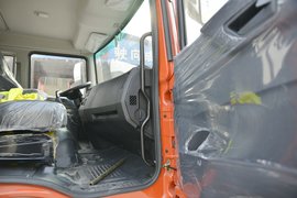 多利卡D9 载货车驾驶室                                               图片