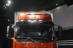 一汽解放 新J6L重卡 领航版2.0 240马力 4X2 6.8米厢式载货车(国六)(CA5180XXYP62K1L4E6)