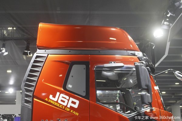 一汽解放 新J6P重卡 质惠版2.0+ 460马力 6X4牵引车